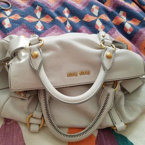 Great Condition, MiuMiu Bow Crossbody white Bag